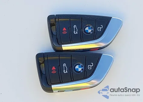 2021 BMW 330I z USA, uszkodzony, nr VIN 3MW5R1J06M8C08571